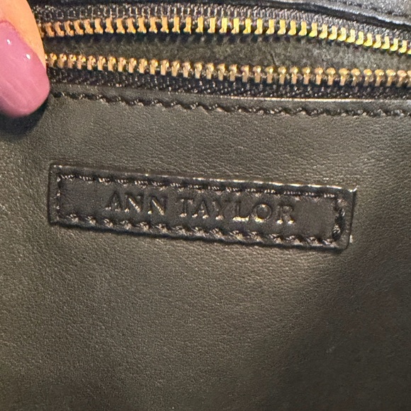 Ann Taylor Black Leather Snakeskin Print Tote Shoulder Bag Work Tote No Tassel - Picture 6 of 8